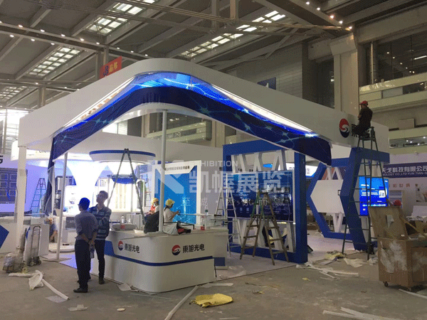東旭光電展臺設計